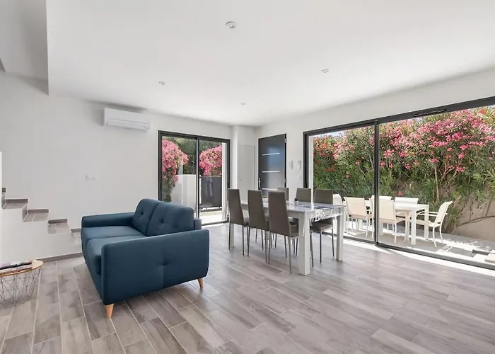 Moon - 600m - Clim - 6 Pers - Cap D'agde Villa